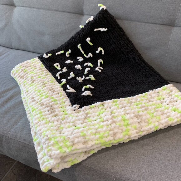 Hand Knitted Cozy Blanket, Knitted Cozy Throw, Handmade Nursery Blanket - Picture 2 of 9